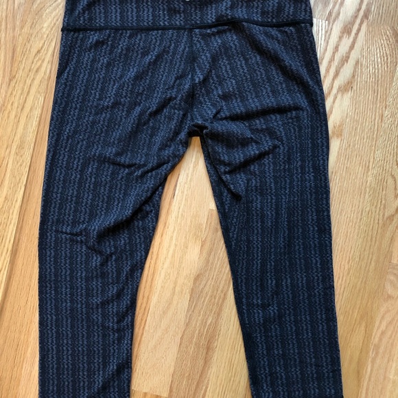 Lululemon Wunder Under Ziggy Zig Zag crop leggings - Picture 3 of 5